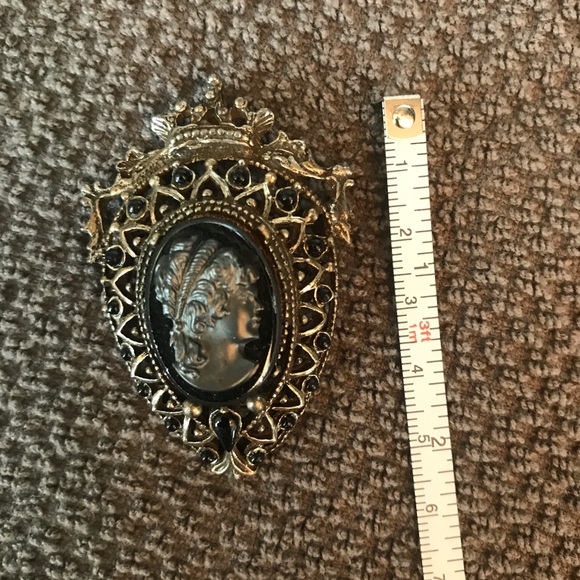 Vintage cameo brooch - Picture 6 of 10